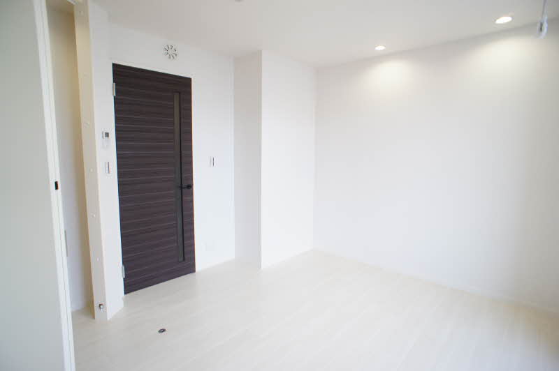 Ｃｏｕｒｔ・Ｌａｒｇｏ 203号-4