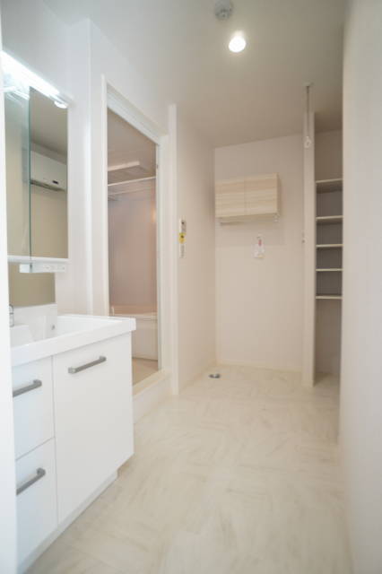 ヒューゲルハイム 201号-8