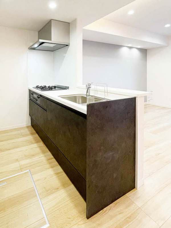 コンドミニオ　エテルナ 102号-4