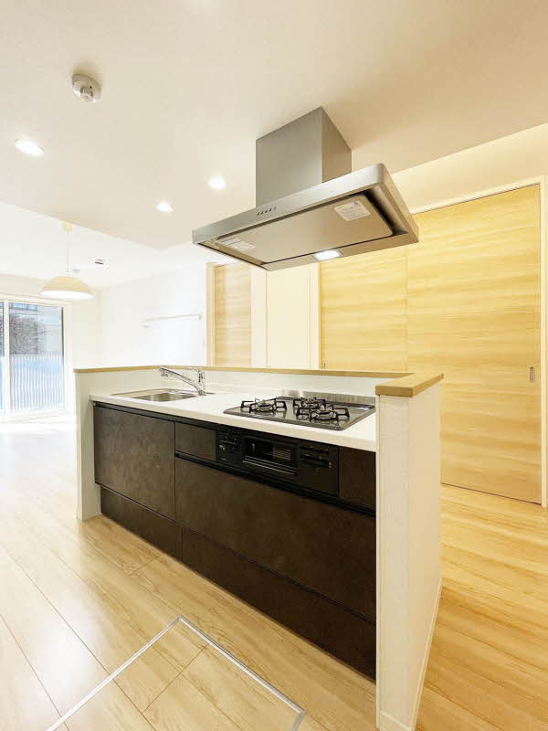 コンドミニオ　エテルナ 103号-4