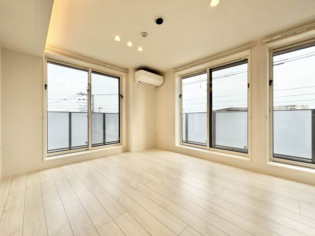 グランファミーユ登戸 301号-2