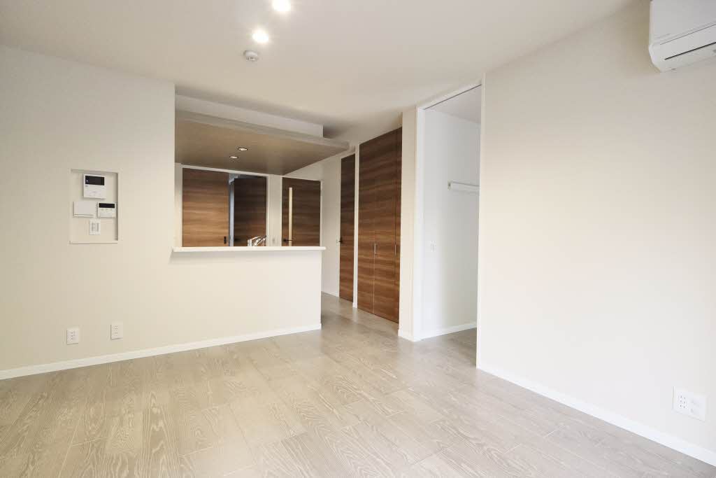 ラ・ベラ・ヴィータ 102号-5