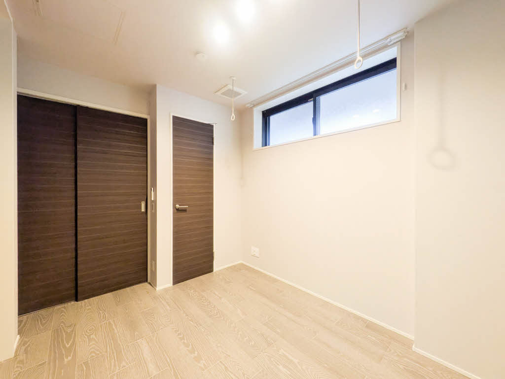 イノヴェーゼ 101号-4