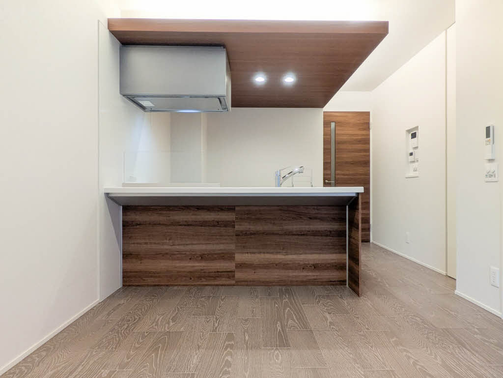 イノヴェーゼ 102号-6