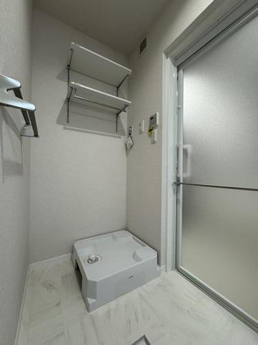 アンジュール新川崎 101号-8