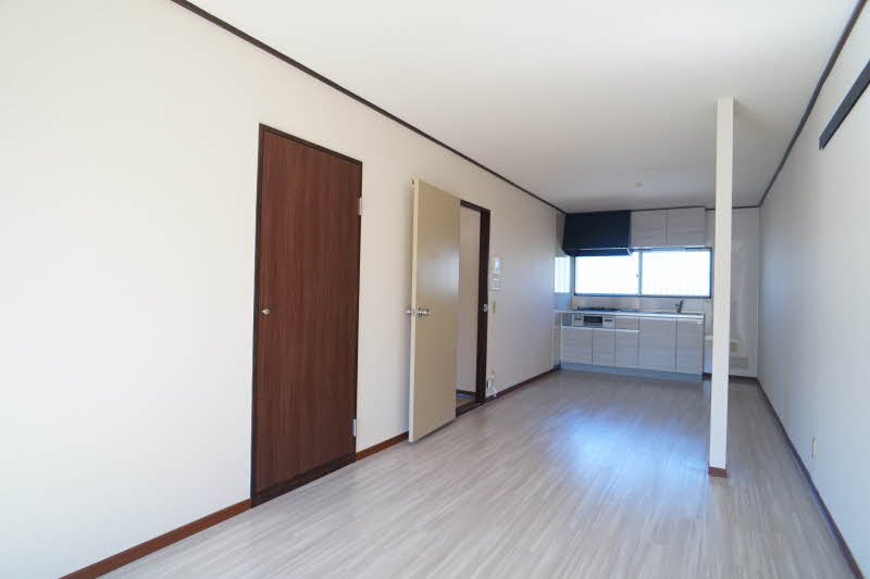 パークサイド　Ｃ 201号-3