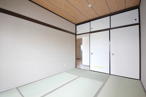 ヴェルドミール上大岡 203号-4