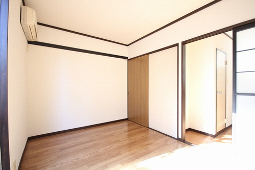 カーサ悠里 102号-3