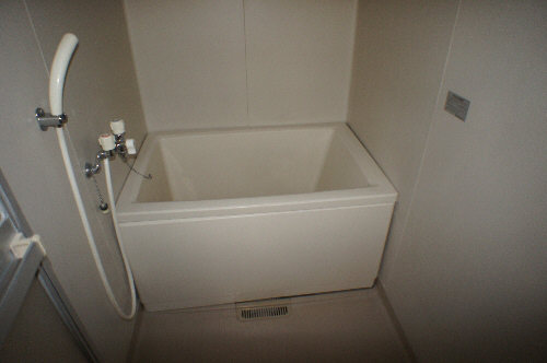 ベルハイツ神明台 201号-3