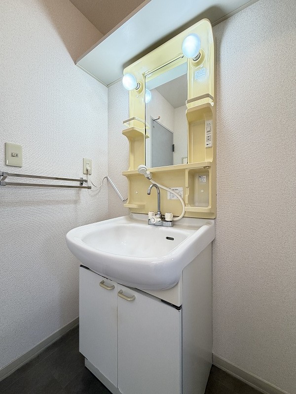 ライフ東戸塚 201号-9