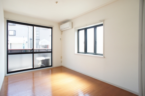 ＬＡＵＲＥＬ　ＩＳＩＺＡＫＩ　Ⅲ 102号-2