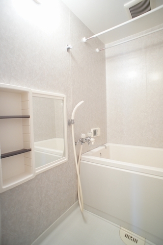 ＬＡＵＲＥＬ　ＩＳＩＺＡＫＩ　Ⅲ 102号-8