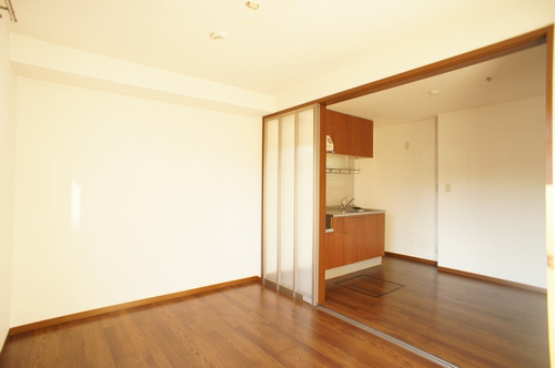 フォレスト　Ｃ 101号-3