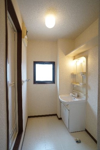 ソレイユ三和 202号-9