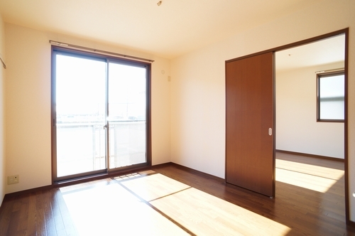 メイプルタウン三番館 101号-5