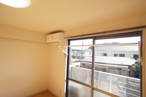 フレア上平塚Ⅱ 202号-3