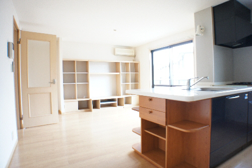 ヒルサイド善行Ⅴ 202号-3