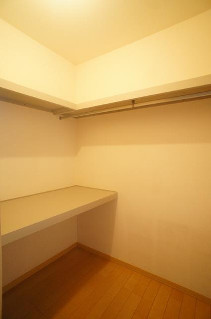 エミグランドD棟 101号-8