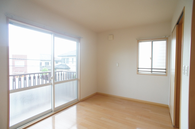 エミグランドD棟 101号-13