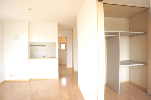 ドミールＡ 101号-3