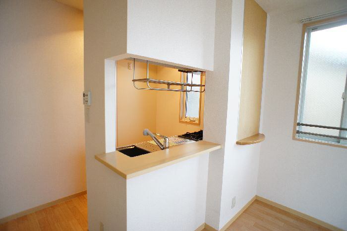 シャトル臼居 102号-3