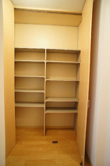 シャトル臼居 102号-10