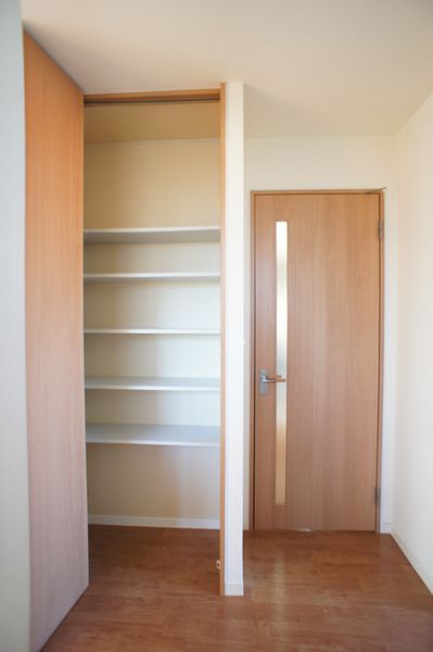 ビラ・トノウチ 202号-4