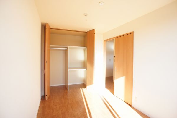 ビラ・トノウチ 202号-5