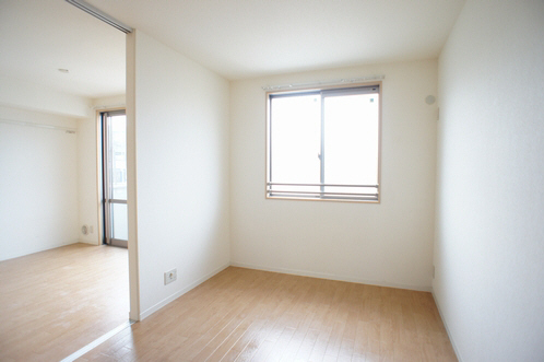 ハピーハイツ 201号-4