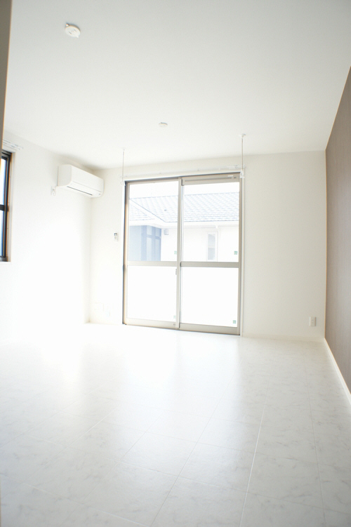 ヴィヴィアンA 202号-3