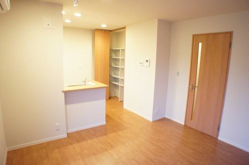 フローラル平戸Ｃ 201号-3