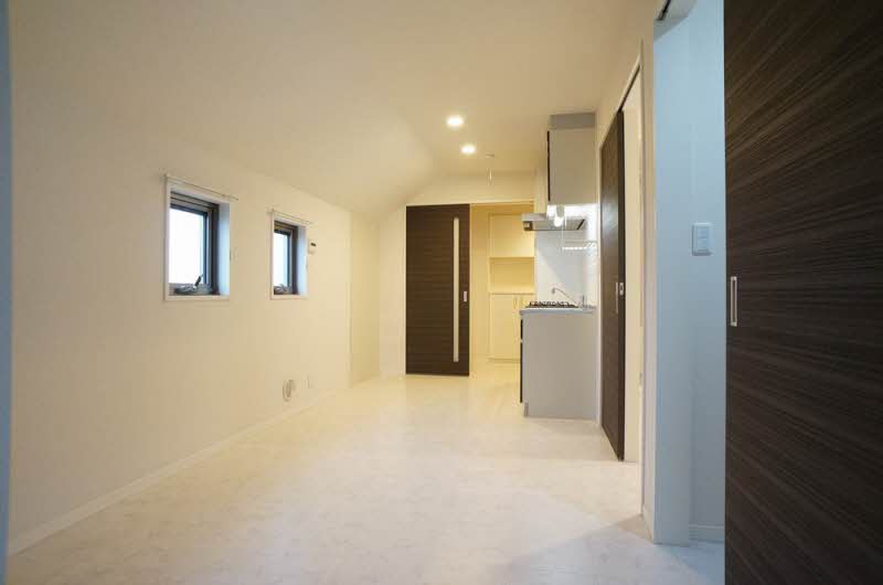 リリー・レジデンス港南 303号-3