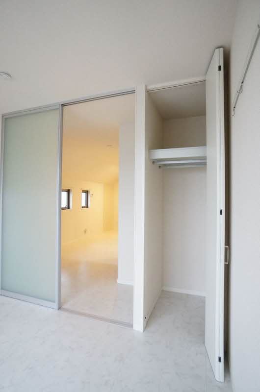 リリー・レジデンス港南 303号-7