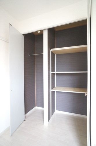 メゾンルミエールⅢ 101号-7