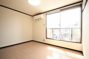 ローゼン　ハイム 206号-2