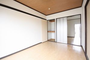 メゾンしろばらＢ 101号-3