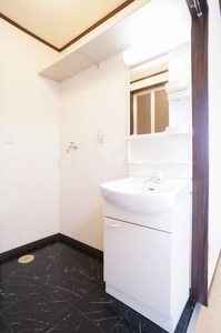 メゾン　アミ 202号-8