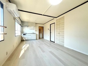 メゾンドネージュ 2号館 201号-2