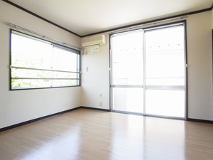 クラウン　エステート 201号-2