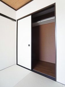 クラウン　エステート 201号-5