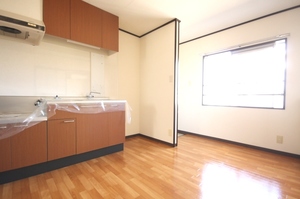 ハイツ　ドバシ 203号-3