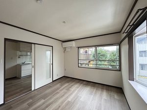 メゾン　村上 202号-2