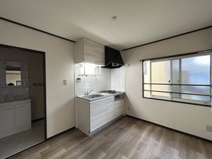 メゾン　村上 202号-4