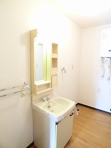 エレガンス　粕谷　Ｂ 201号-9