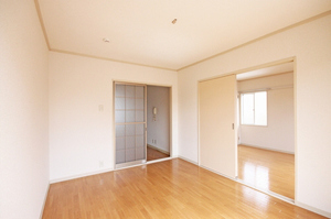 フラット上青木 203号-3