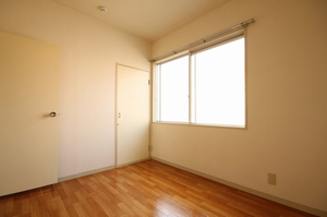 シャルマン ハイツ E 101号-4