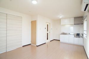 フローラル　佐知川　Ｃ 201号-3