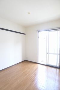 メゾン 長島 E 202号-3