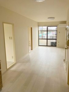 ピュア　ハイツ 102号-2