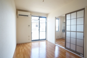 コーポ　ファミール 102号-2